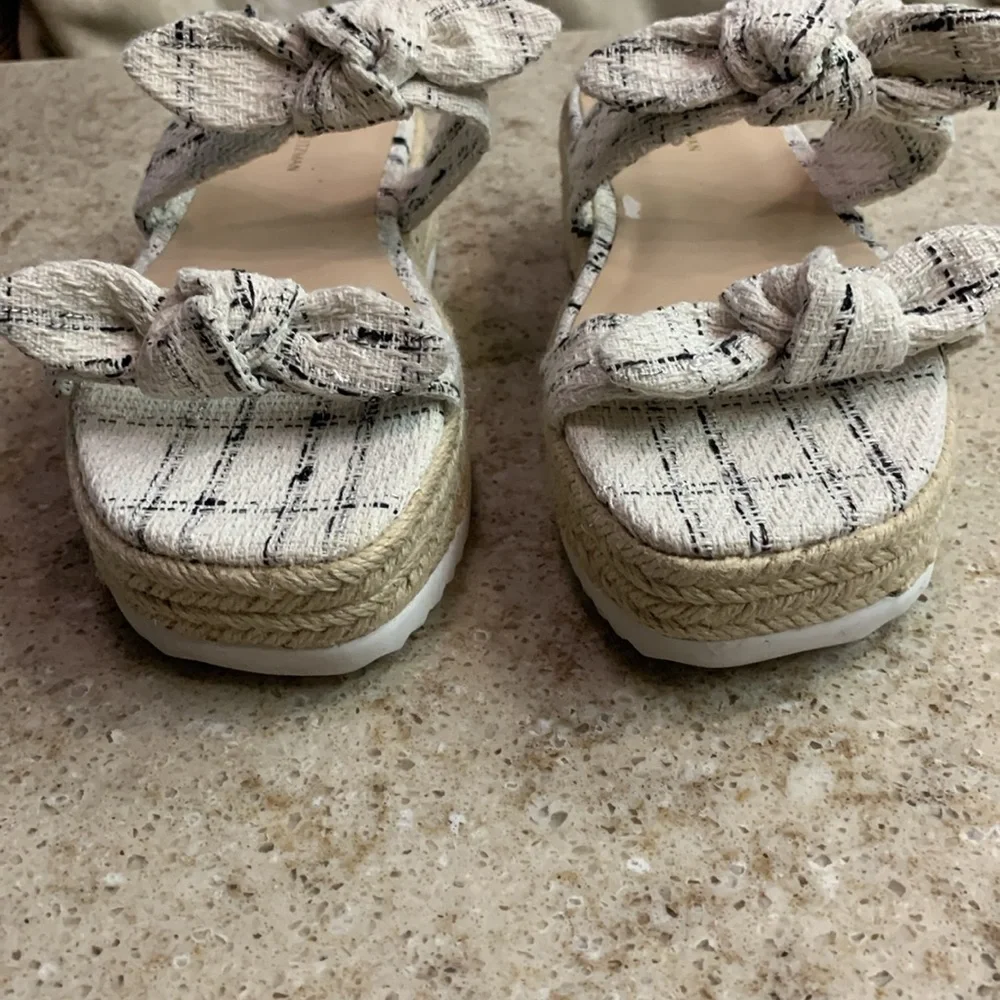 NWOT Stuart Weitzman White Espadrilles Size 6.5